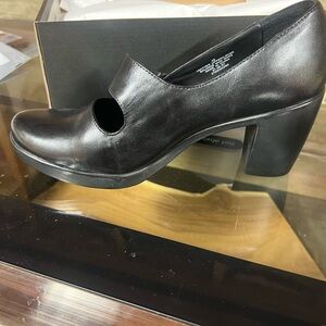 Dansko Black Leather Mary Jane Heeled Clogs – Brand New in Box